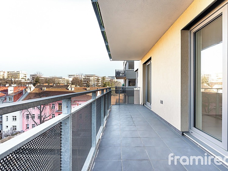 Pronájem bytu 4+kk 111 m² - foto 2