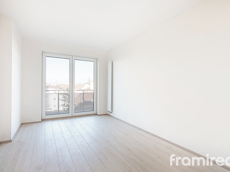 Pronájem bytu 4+kk 111 m² - foto 7