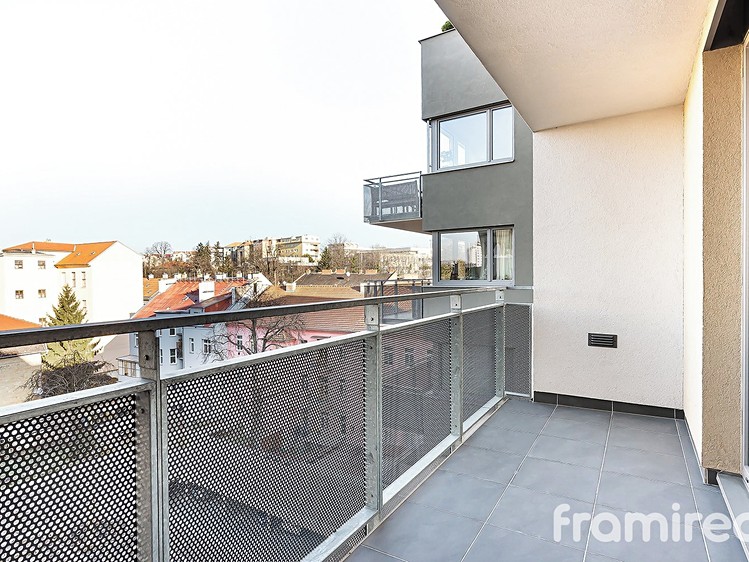 Pronájem bytu 4+kk 111 m² - foto 6