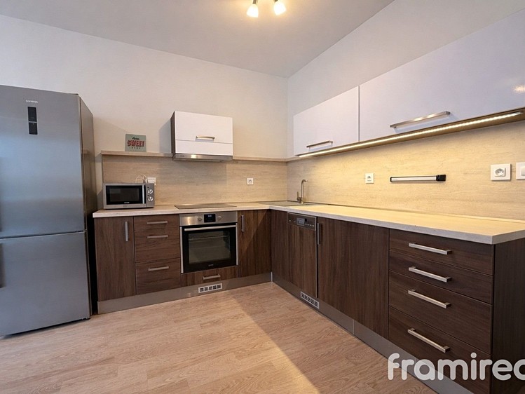 Pronájem bytu 2+kk 57 m² - foto 1