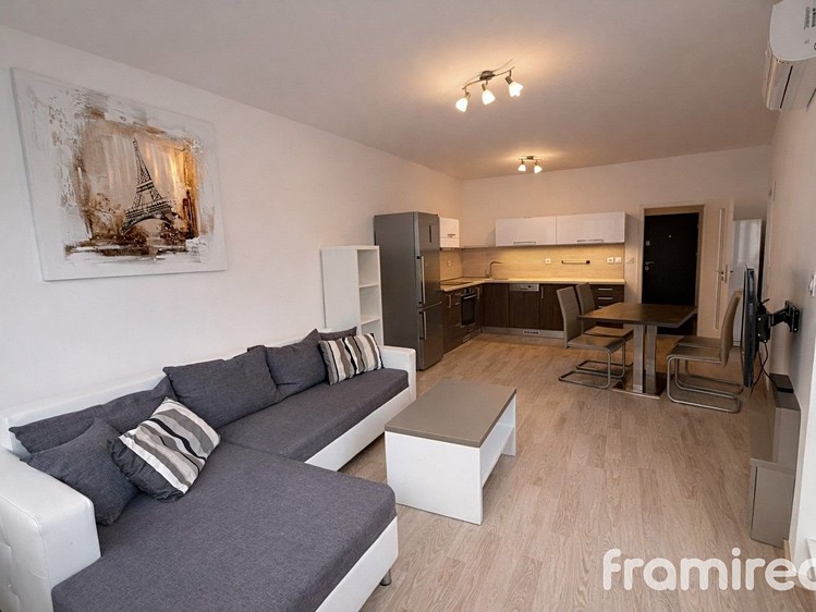 Pronájem bytu 2+kk 57 m² - foto 2