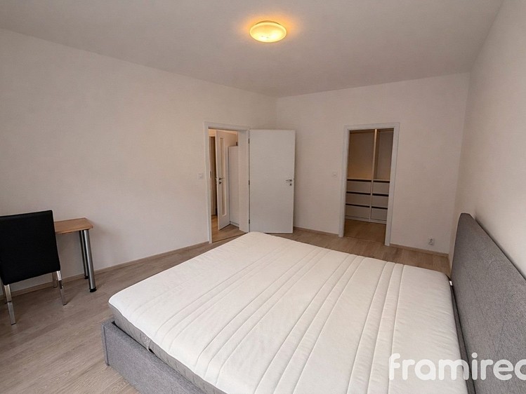 Pronájem bytu 2+kk 57 m² - foto 5