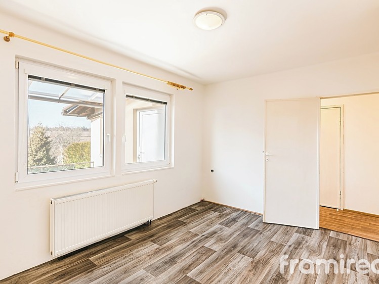 Pronájem bytu 2+1 65 m² - foto 4