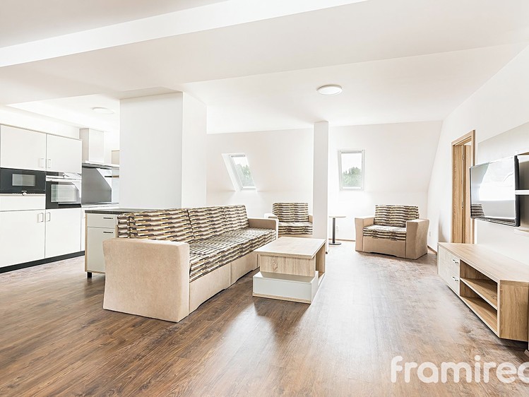 Pronájem bytu 3+kk 119 m² - foto 1