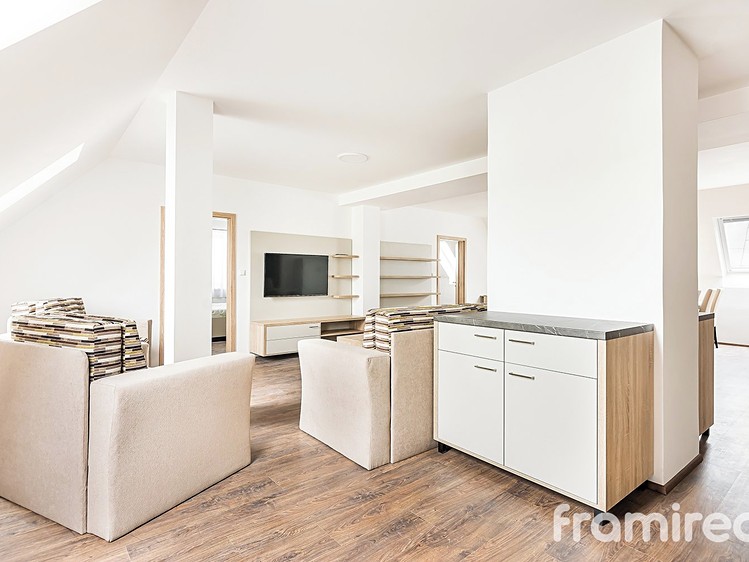 Pronájem bytu 3+kk 119 m² - foto 2