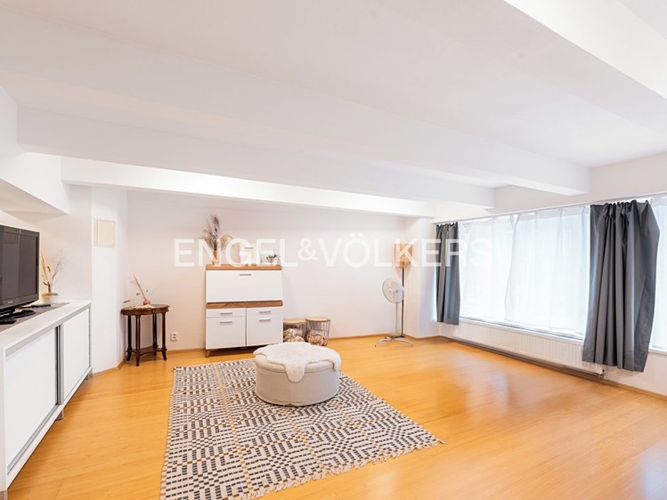 Pronájem bytu 3+kk 102 m² - foto 3
