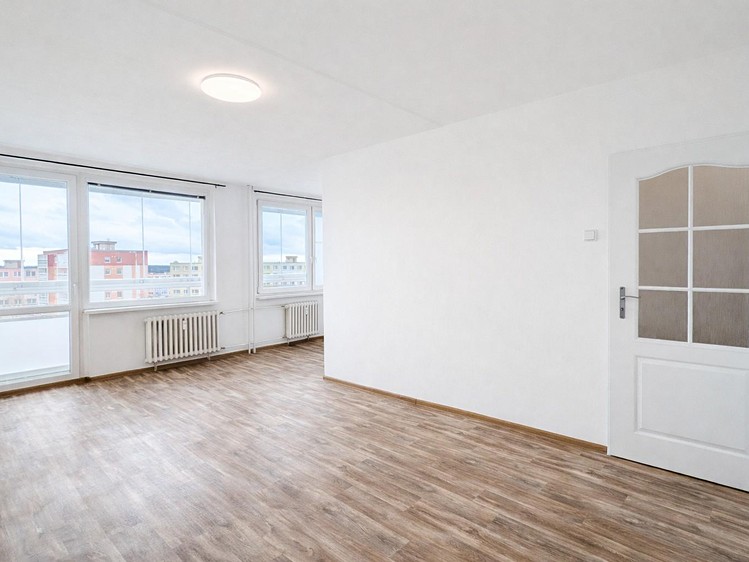Pronájem bytu 4+1 88 m² (Jednopodlažní) - foto 3