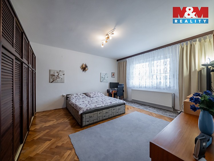 Prodej rodinného domu 142 m², pozemek 960 m² - foto 4
