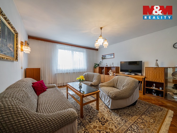 Prodej rodinného domu 142 m², pozemek 960 m² - foto 8