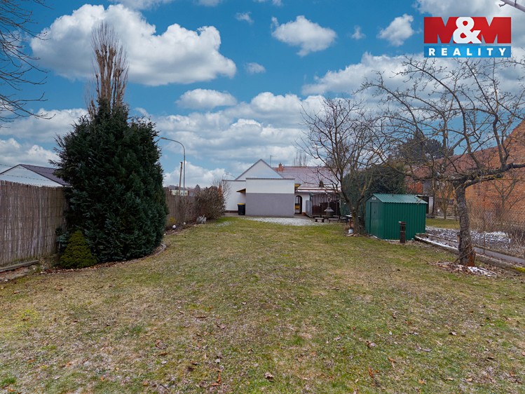 Prodej rodinného domu 173 m², pozemek 733 m² - foto 8