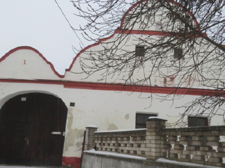 Dražba rodinného domu 300 m², pozemek 16 204 m² - foto 1
