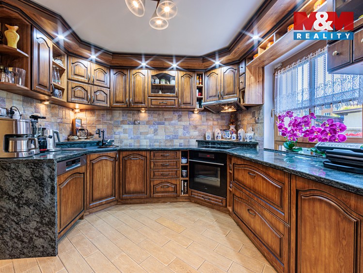 Prodej  rodinného domu 152 m², pozemek 351 m² - foto 4