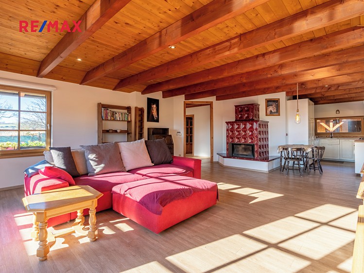 Prodej rodinného domu 120 m², pozemek 8 769 m² - foto 3