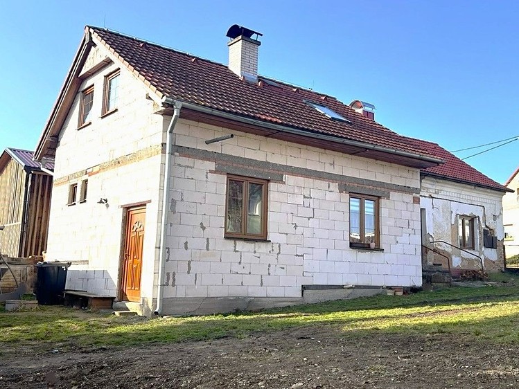 Prodej rodinného domu 125 m², pozemek 801 m² - foto 1
