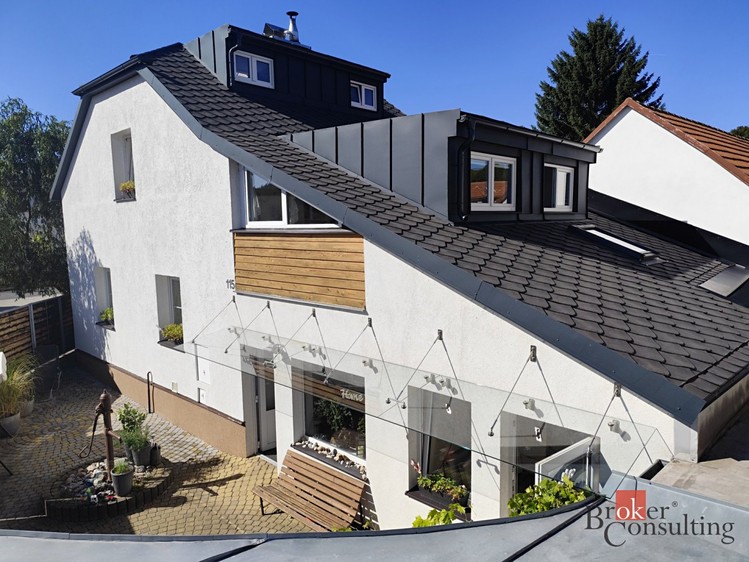 Prodej rodinného domu 170 m², pozemek 110 m² - foto 1