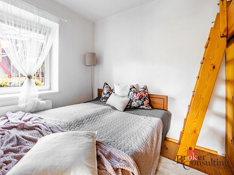 Prodej rodinného domu 170 m², pozemek 110 m² - foto 8
