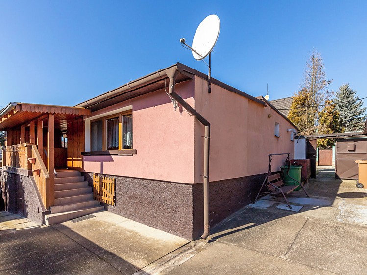 Prodej rodinného domu 58 m², pozemek 544 m² - foto 1