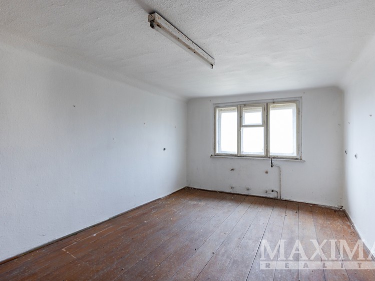 Prodej rodinného domu 185 m², pozemek 702 m² - foto 8