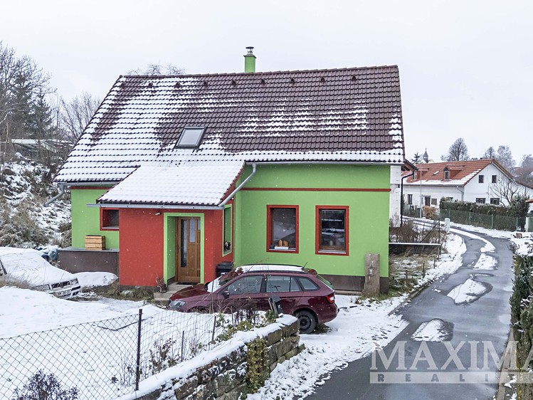Prodej rodinného domu 121 m², pozemek 700 m² - foto 2