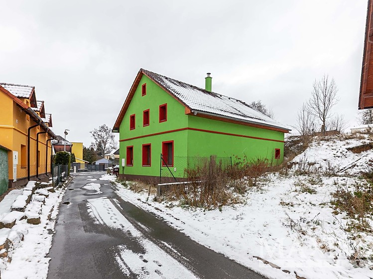 Prodej rodinného domu 121 m², pozemek 700 m² - foto 1