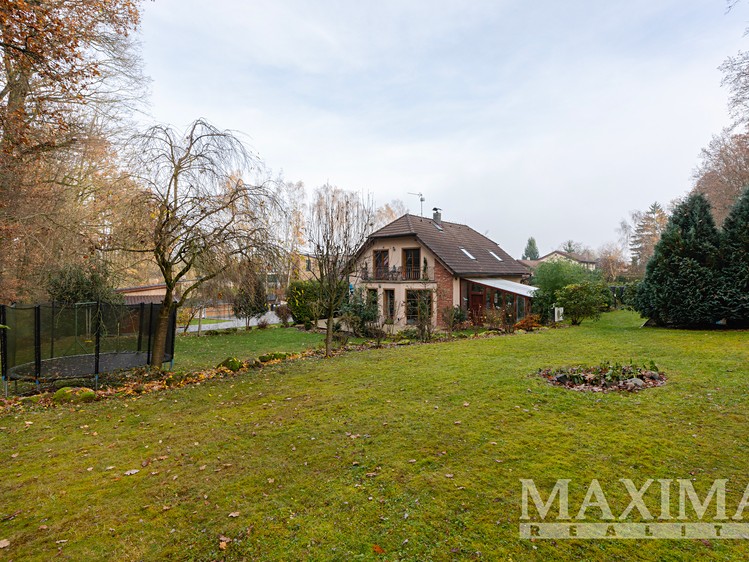 Prodej rodinného domu 240 m², pozemek 2 000 m² - foto 2