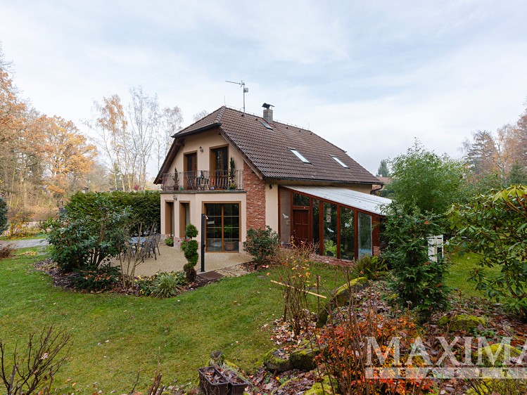 Prodej rodinného domu 240 m², pozemek 2 000 m² - foto 1