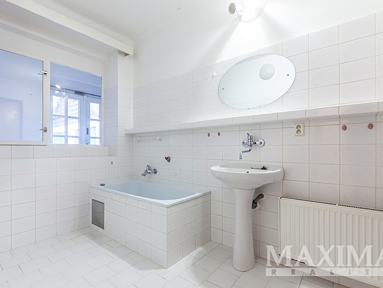 Prodej rodinného domu 230 m², pozemek 654 m² - foto 7