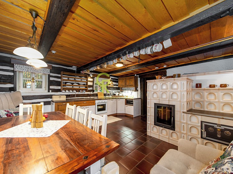 Prodej rodinného domu 130 m², pozemek 4 168 m² - foto 2