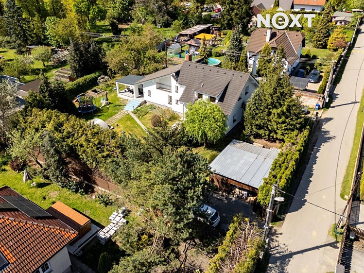 Prodej vícegeneračního domu 230 m², pozemek 1 203 m² - foto 2