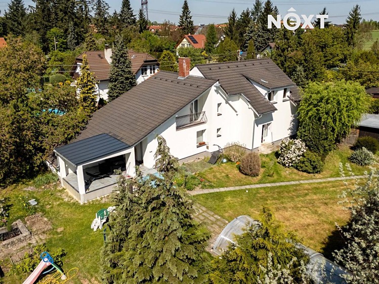 Prodej vícegeneračního domu 230 m², pozemek 1 203 m² - foto 1
