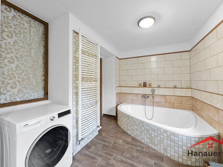 Prodej  rodinného domu 200 m², pozemek 1 401 m² - foto 3