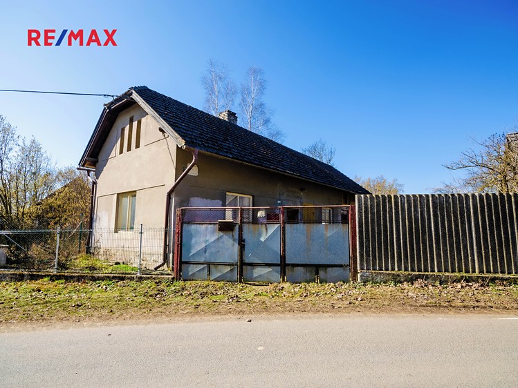 Prodej rodinného domu 70 m², pozemek 944 m² - foto 1