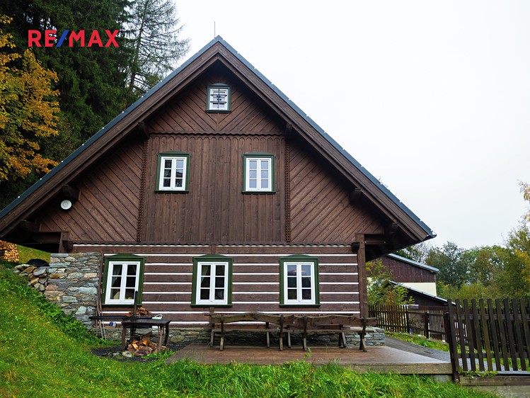 Prodej chalupy 212 m², pozemek 590 m² - foto 1