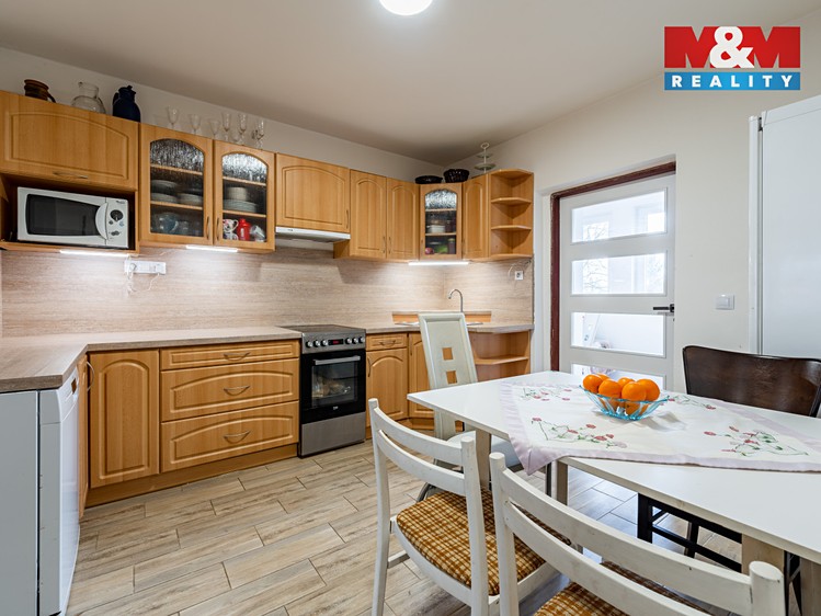 Prodej rodinného domu 96 m², pozemek 1 055 m² - foto 3