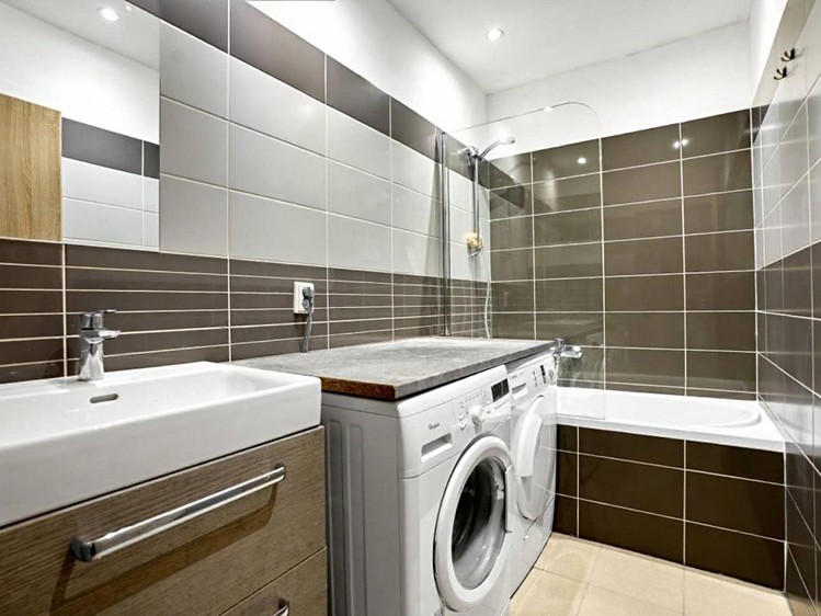 Dražba rodinného domu 135 m², pozemek 246 m² - foto 8