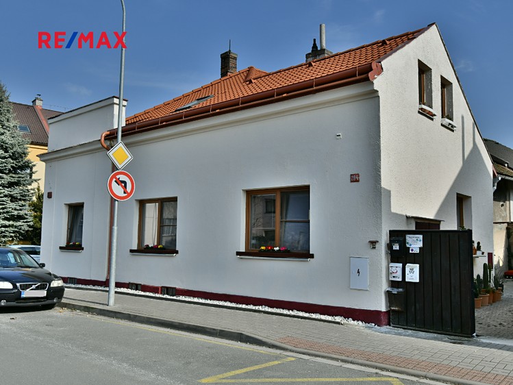Prodej rodinného domu 95 m², pozemek 297 m² - foto 2