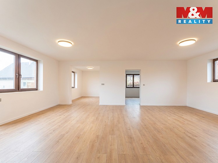 Prodej  rodinného domu 259 m², pozemek 1 700 m² - foto 3