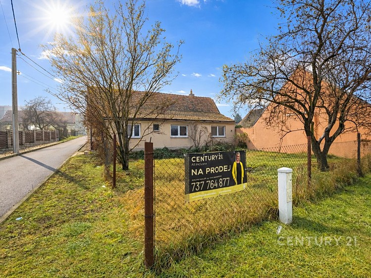 Prodej rodinného domu 107 m², pozemek 387 m² - foto 1
