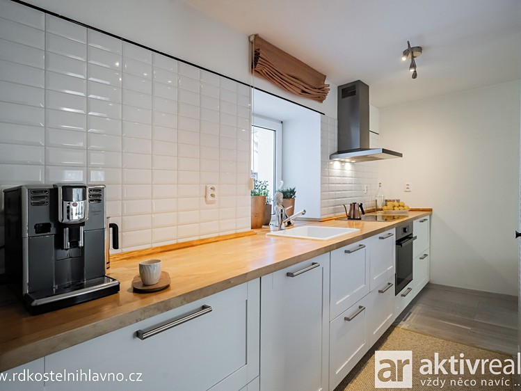 Prodej rodinného domu 192 m², pozemek 486 m² - foto 3