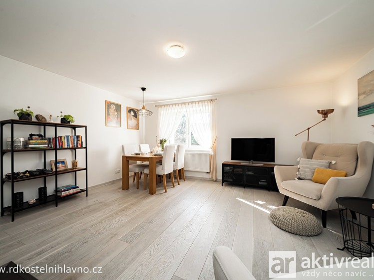 Prodej rodinného domu 192 m², pozemek 486 m² - foto 4