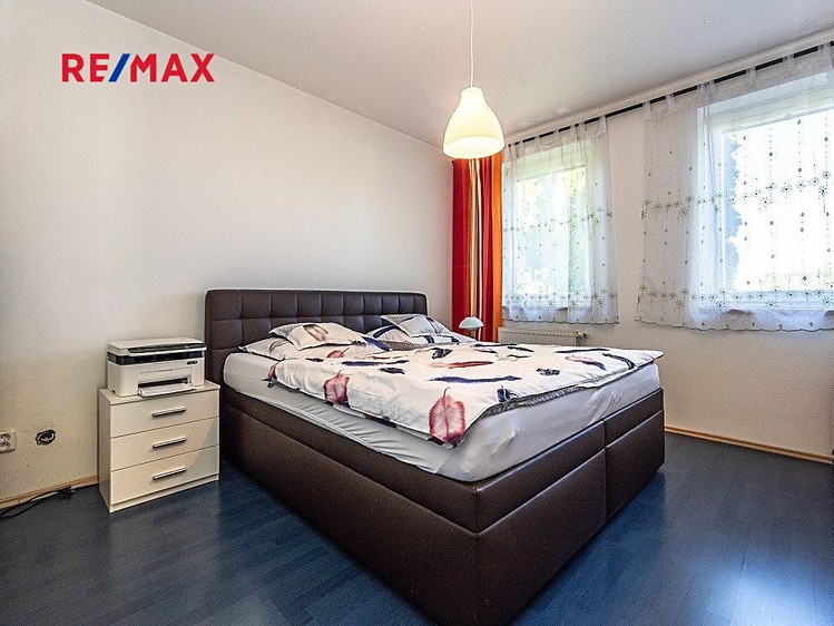 Prodej rodinného domu 266 m², pozemek 600 m² - foto 7