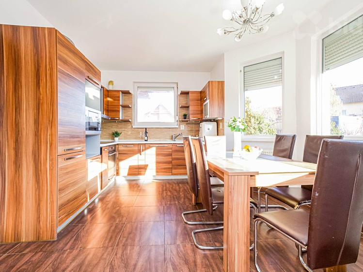 Prodej  rodinného domu 145 m², pozemek 546 m² - foto 4