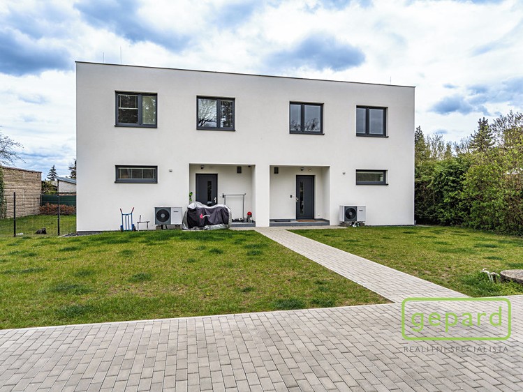 Prodej rodinného domu 123 m², pozemek 400 m² - foto 1