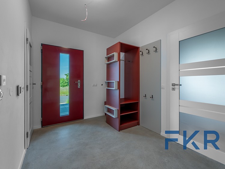 Prodej rodinného domu 205 m², pozemek 1 401 m² - foto 8