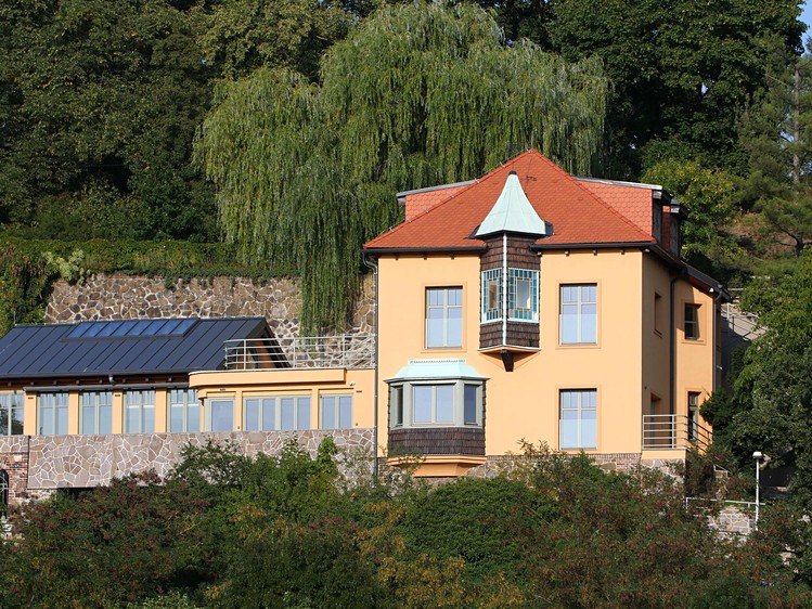 Prodej vily 308 m², pozemek 1 056 m² - foto 2