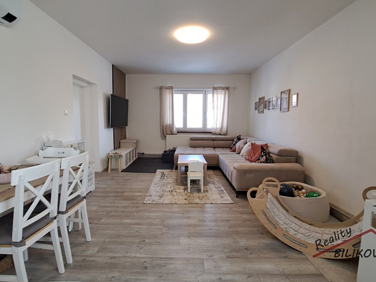 Prodej rodinného domu 175 m², pozemek 979 m² - foto 6