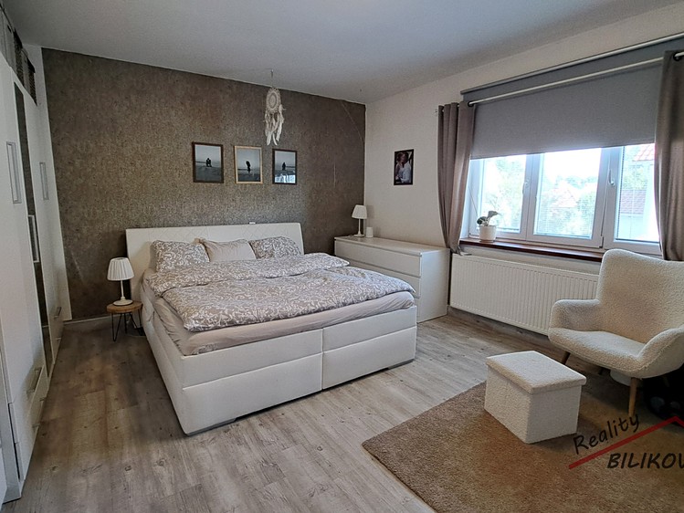 Prodej rodinného domu 175 m², pozemek 979 m² - foto 8