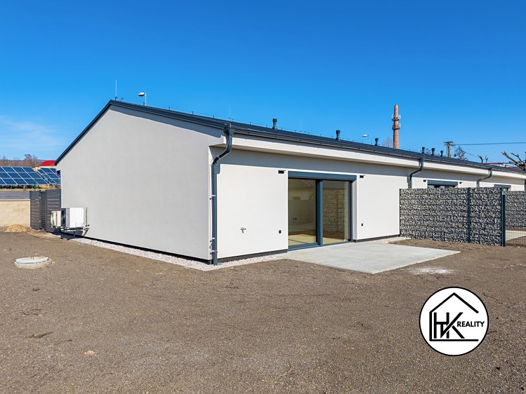 Prodej rodinného domu 94 m², pozemek 286 m² - foto 1
