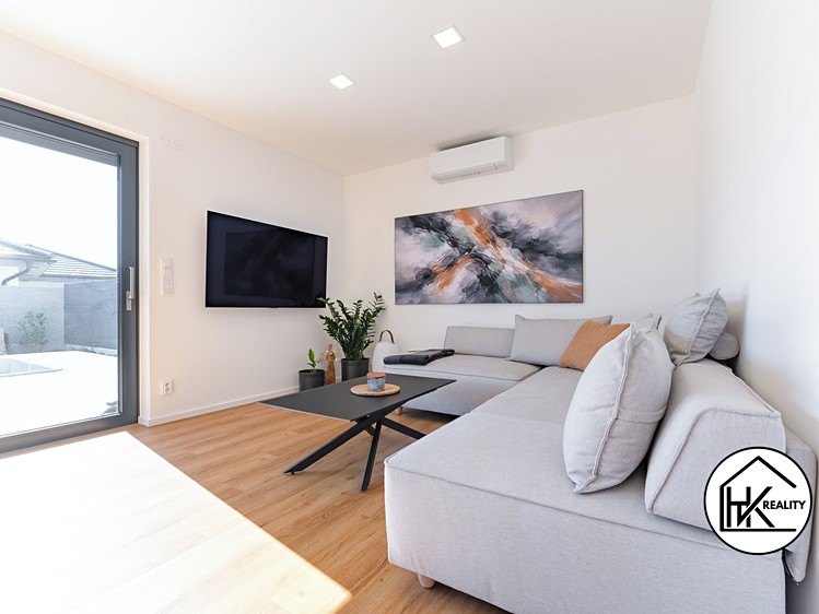 Prodej rodinného domu 94 m², pozemek 286 m² - foto 8