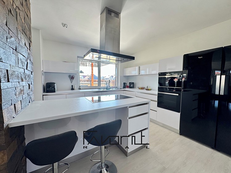 Prodej rodinného domu 137 m², pozemek 1 008 m² - foto 4